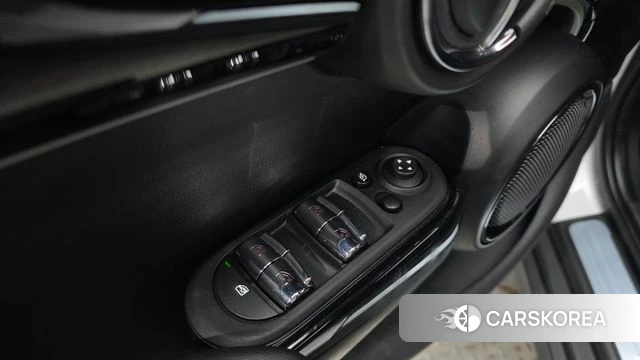 Mini Cooper 2023 Белый из Кореи, фото 3