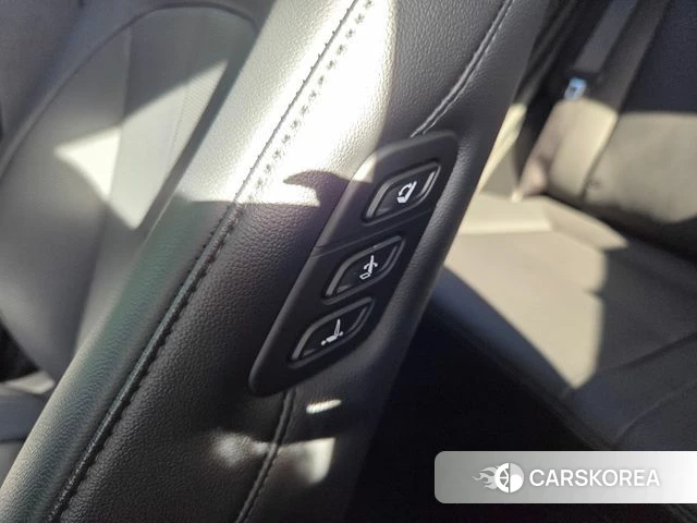 Hyundai Kona Hybrid (SX2) 2023 Белый из Кореи, фото 3