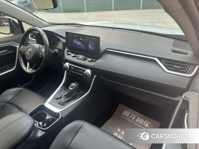 Toyota Wildlander 2023 Белый из Китая, фото 3