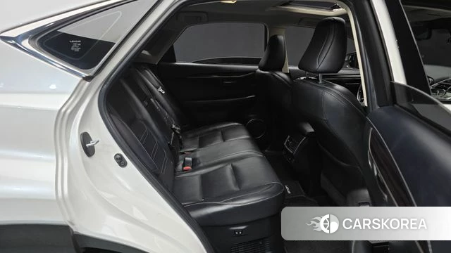 Lexus NX300h 2019 Белый из Кореи, фото 3