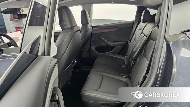 Tesla Model Y 2025 Серый из Кореи, фото 3