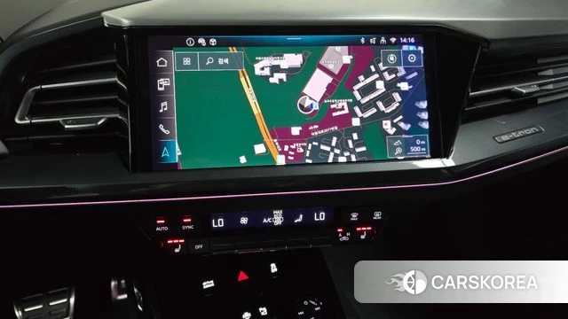 Audi Q4 e-Tron (F4) 2026 Светло-серебряный цвет из Кореи, фото 3