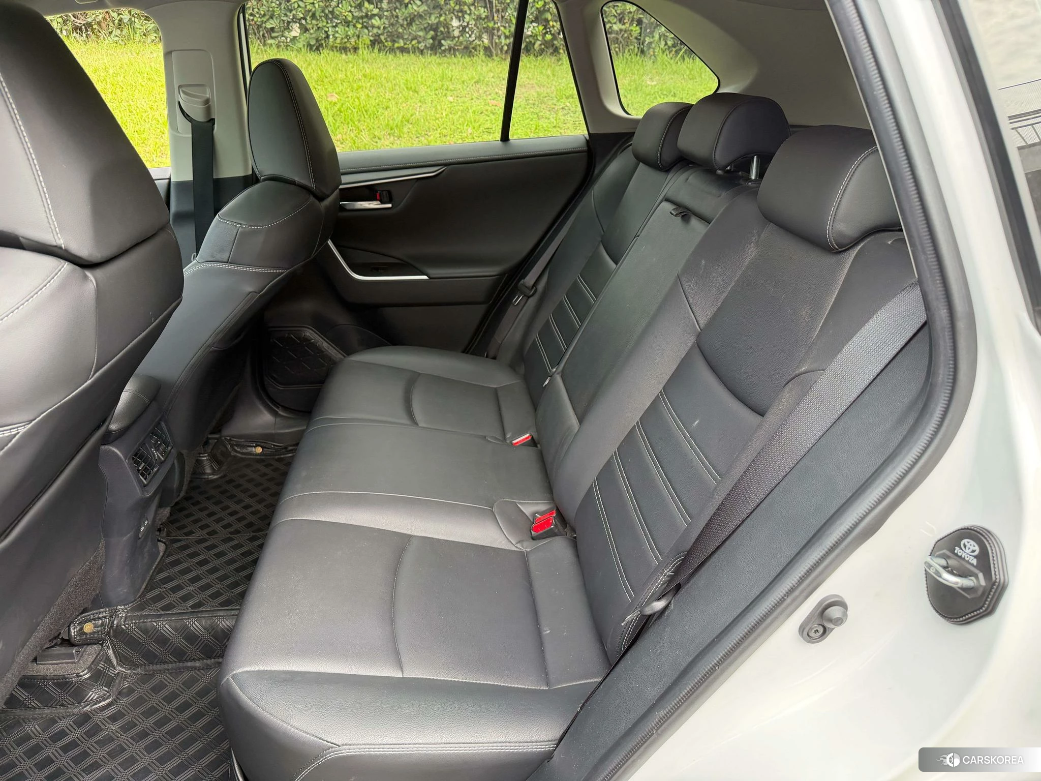 Toyota RAV4 2021 Белый из Китая, фото 3