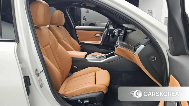 BMW 3 Series (G20) 2023 Белый из Кореи, фото 3