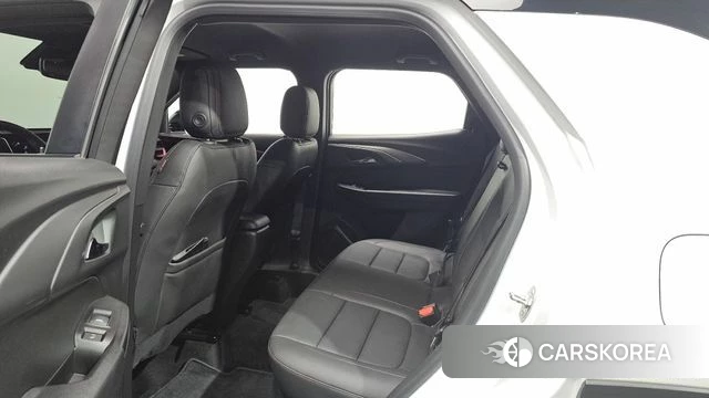 Chevrolet (GM Daewoo) The New Trail Blazer 2023 Белый из Кореи, фото 3
