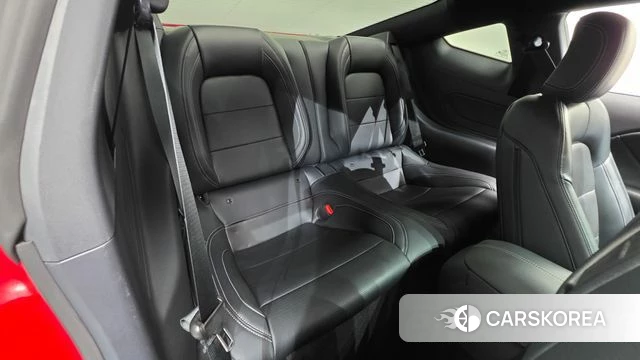Ford Mustang 7th Generation 2024 Красный из Кореи, фото 3
