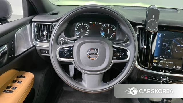 Volvo V60 Cross-Country 2nd Generation 2019 Серый из Кореи, фото 3