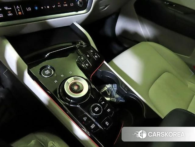 Kia Sportage 5th Generation 2024 Белый из Кореи, фото 3