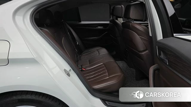 BMW 5 Series (G30) 2020 Белый из Кореи, фото 3