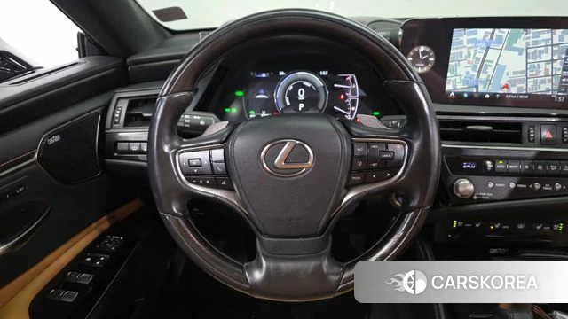 Lexus ES300h 7th generation 2021 Серый из Кореи, фото 3