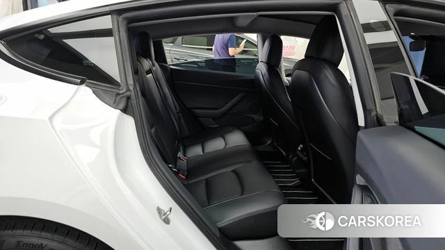 Tesla Model 3 2021 Белый из Кореи, фото 3