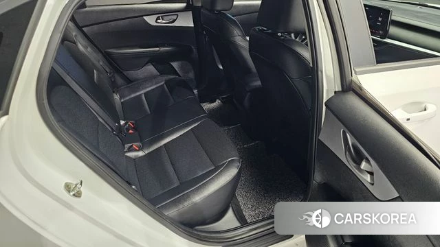 Kia The New K3 2nd generation 2021 Белый из Кореи, фото 3