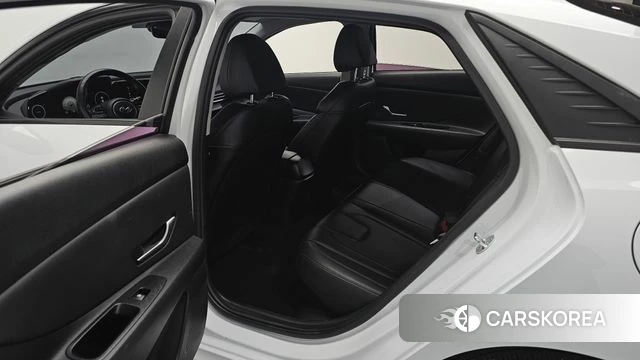 Hyundai Avante Hybrid (CN7) 2021 Белый из Кореи, фото 3