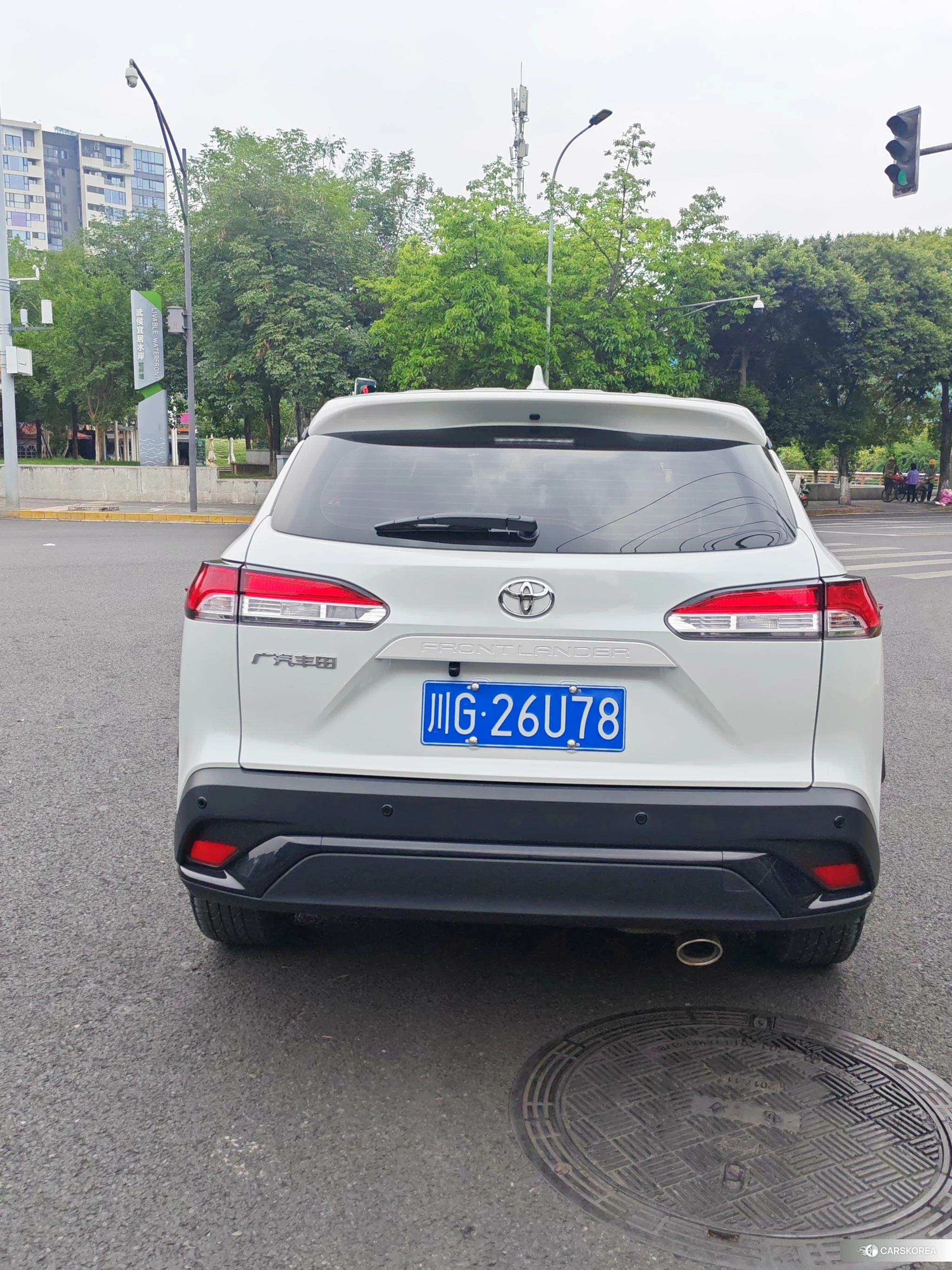 Toyota Frontlander 2023 Белый из Китая, фото 3
