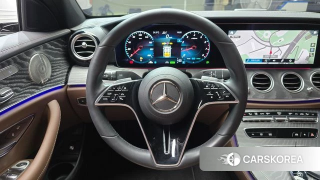 Mercedes-Benz E-Class W213 2023 Белый из Кореи, фото 3