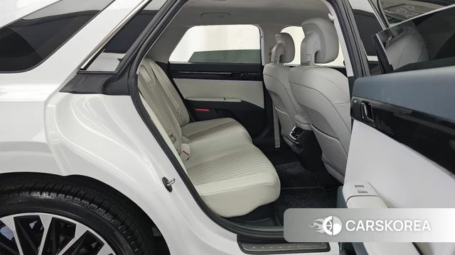 Hyundai Grandeur Hybrid (GN7) 2024 Белый из Кореи, фото 3