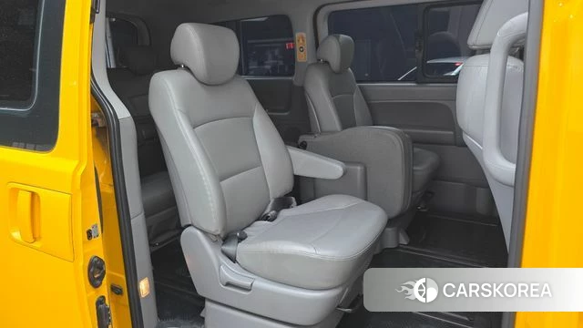 Hyundai The New Grand Starex 2019 Желтый из Кореи, фото 3