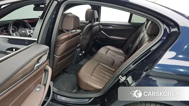 BMW 5 Series (G30) 2020 Черный из Кореи, фото 3