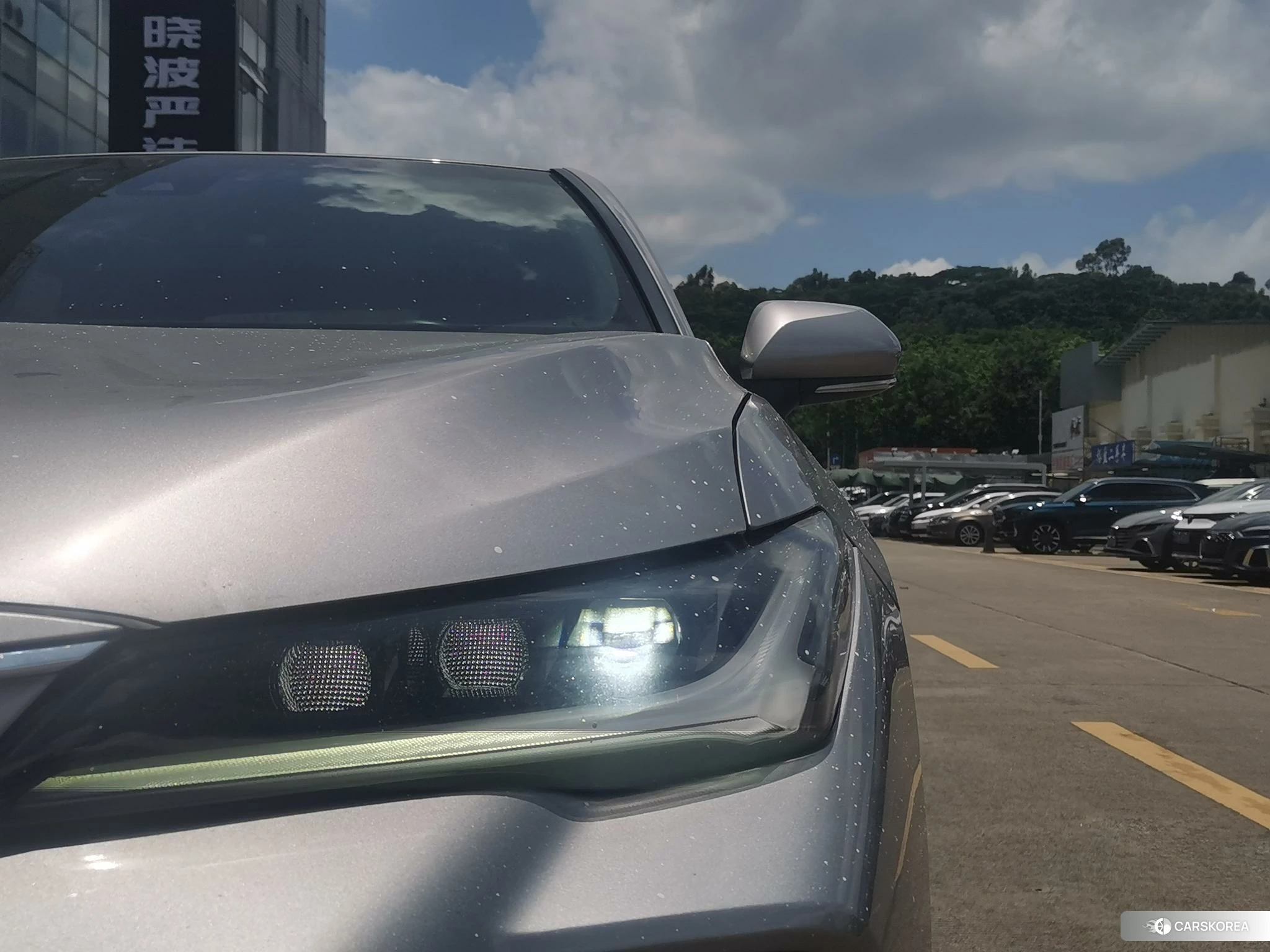 Toyota Avalon 2022 Серебристо-серый из Китая, фото 3