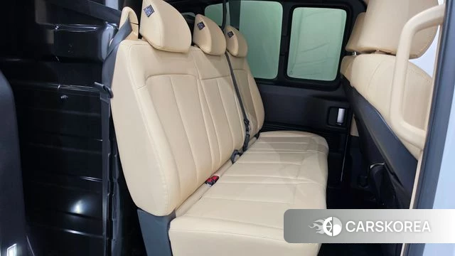 Hyundai Staria 2023 Белый из Кореи, фото 3