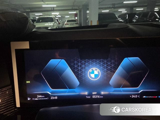 BMW X7 (G07) 2025 Черный из Кореи, фото 3