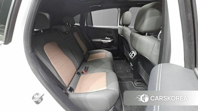 Mercedes-Benz EQA H243 2024 Белый из Кореи, фото 3