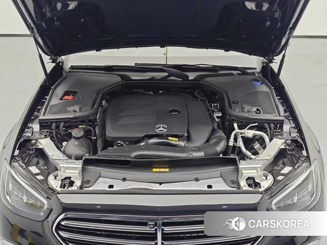 Mercedes-Benz E-Class 2023 Черный из Китая, фото 3
