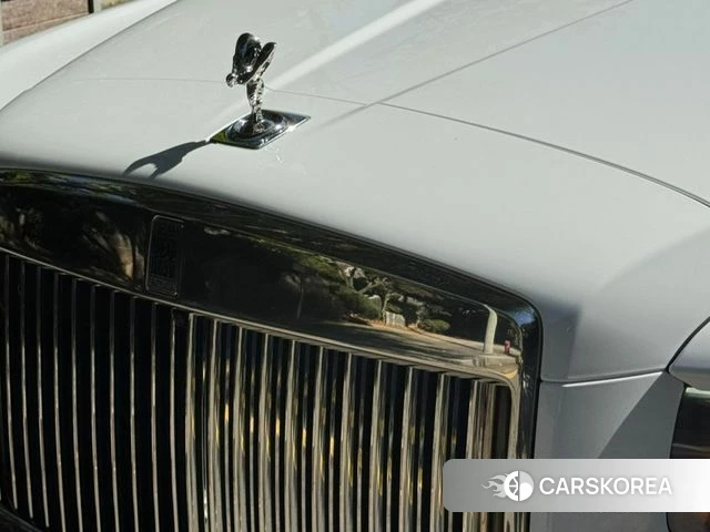 Rolls-Royce Cullinan 2024 Серебристо-серый из Кореи, фото 3