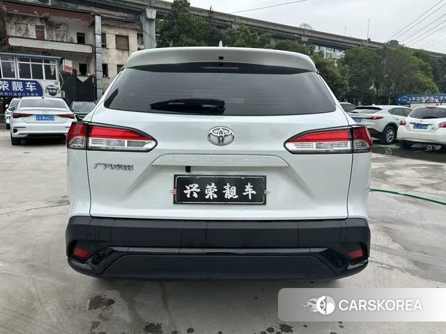 Toyota Frontlander 2023 Белый из Китая, фото 3