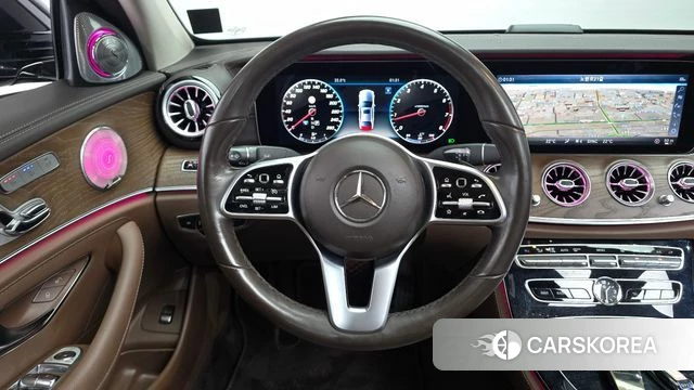Mercedes-Benz E-Class W213 2018 Черный из Кореи, фото 3