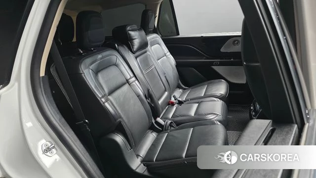 Lincoln Aviator 2nd generation 2021 Белый из Кореи, фото 3