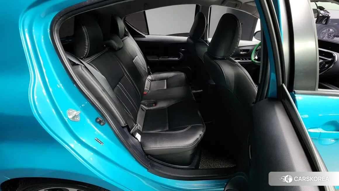 Toyota Prius C 2018 Небесно-голубой из Кореи, фото 3