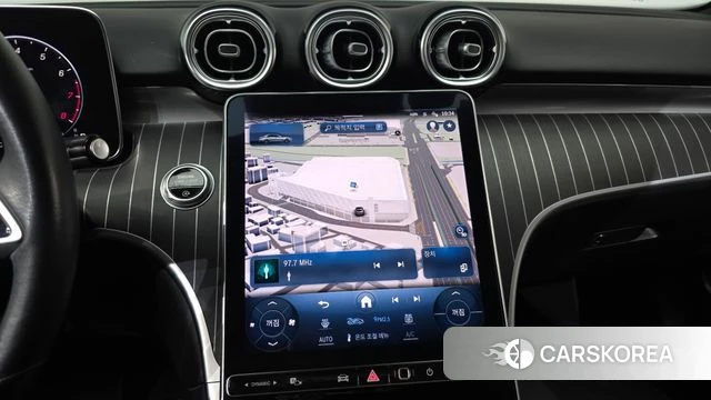 Mercedes-Benz C-Class W206 2022 Белый из Кореи, фото 3