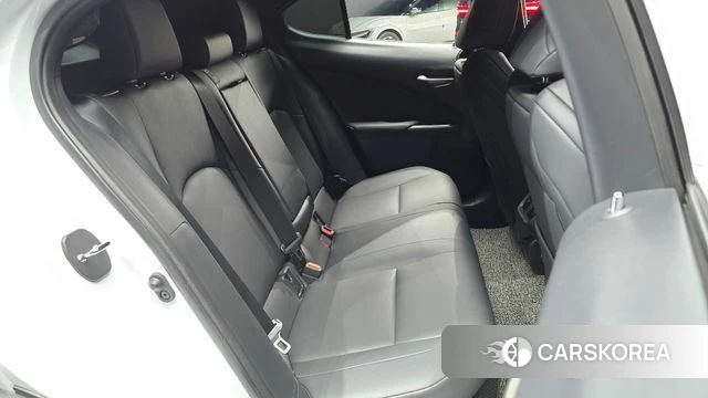 Lexus UX250h 2020 Белый из Кореи, фото 3