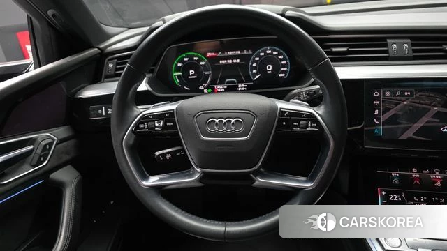 Audi e-Tron 2020 Синий из Кореи, фото 3
