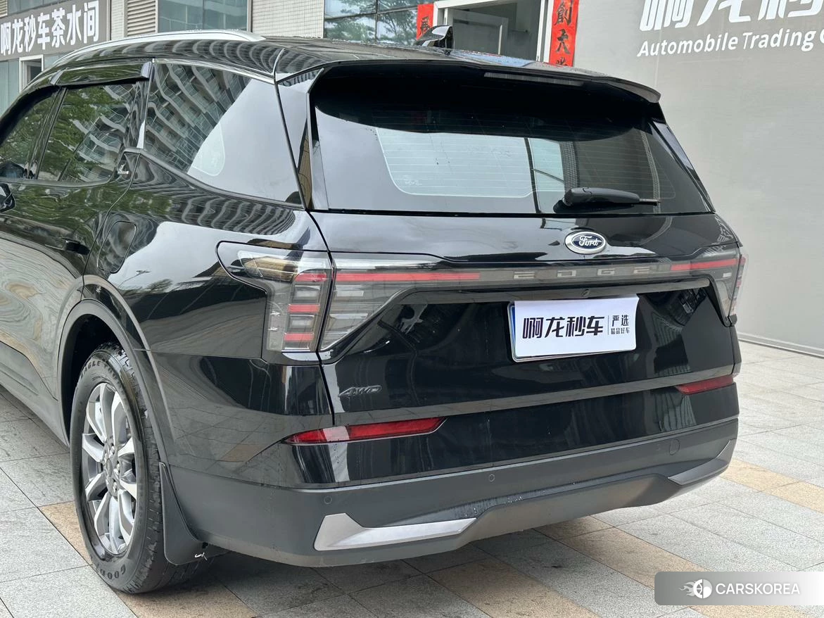 Ford Edge 2023 Черный из Китая, фото 3