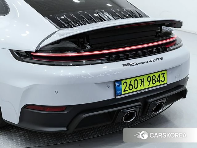 Porsche 911(992) 2025 Светло-серебряный цвет из Кореи, фото 3