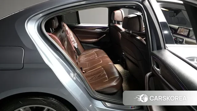 BMW 5 Series (G30) 2020 Серебристо-серый из Кореи, фото 3