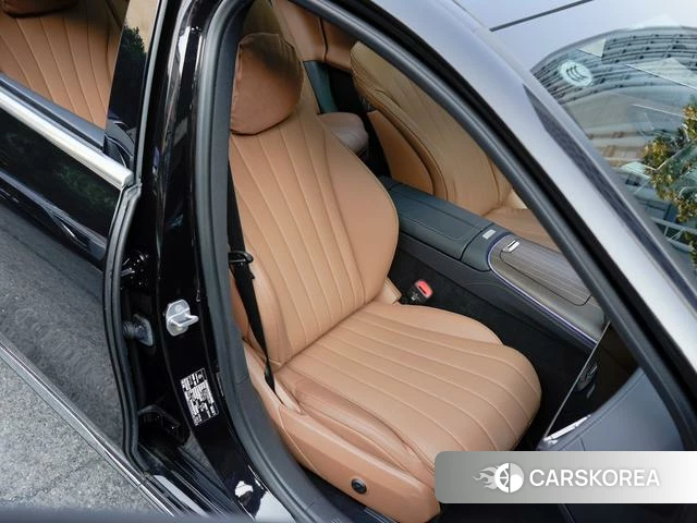 Mercedes-Benz E-Class 2024 Черный из Китая, фото 3