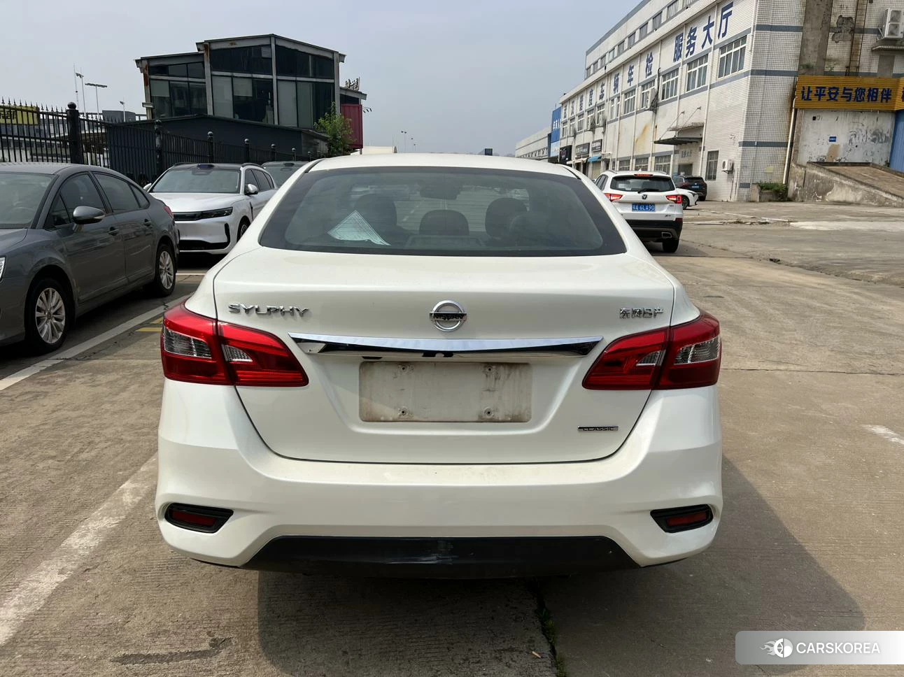 Nissan Sylphy 2021 Белый из Китая, фото 3