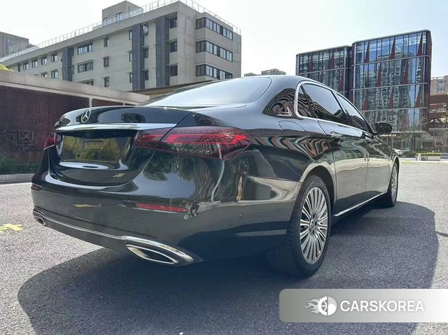 Mercedes-Benz E-Class 2022 Черный из Китая, фото 3