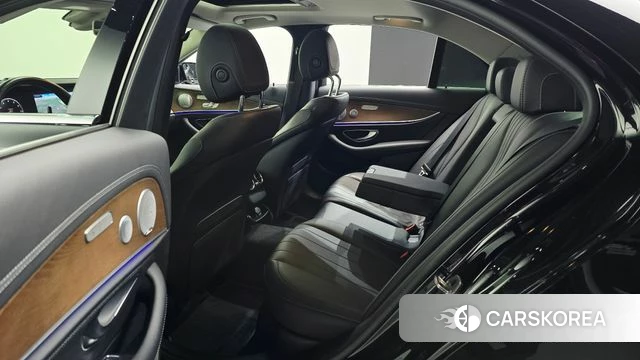 Mercedes-Benz E-Class W213 2020 Черный из Кореи, фото 3