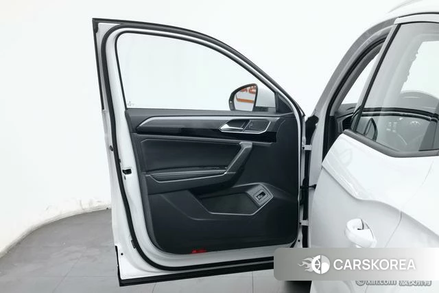 Volkswagen Tayron 2021 Белый из Китая, фото 3