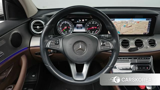 Mercedes-Benz E-Class W213 2018 Белый из Кореи, фото 3