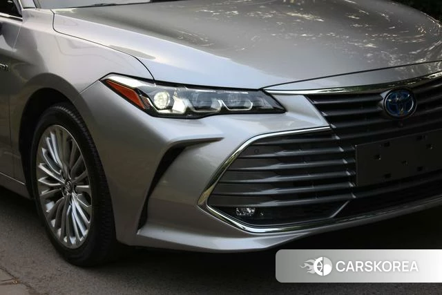 Toyota Avalon 2021 Серебристо-серый из Китая, фото 3