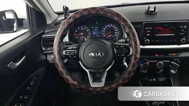 Kia Stonic 2020 Белый из Кореи, фото 3