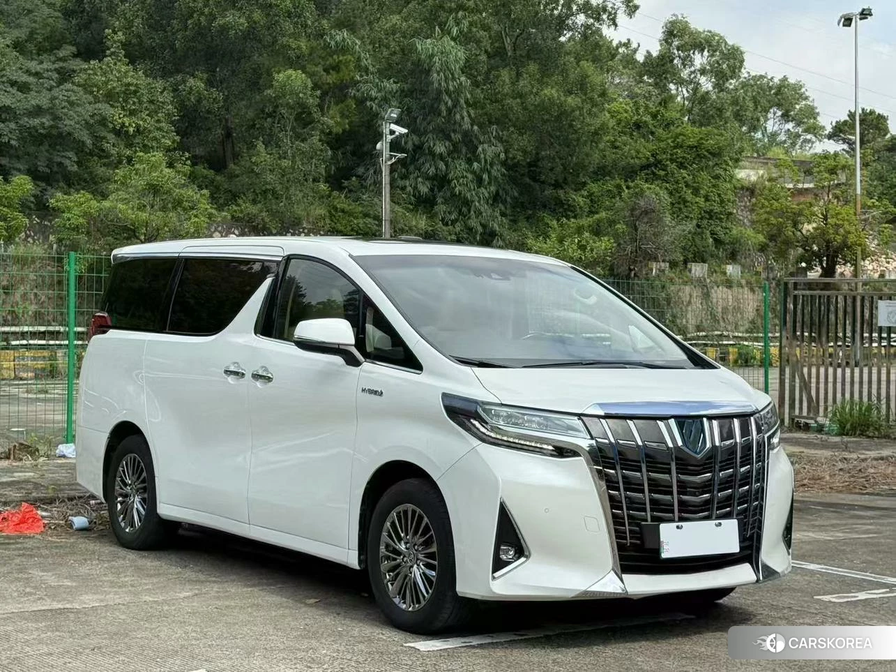 Toyota Alphard 2021 Белый из Китая, фото 3