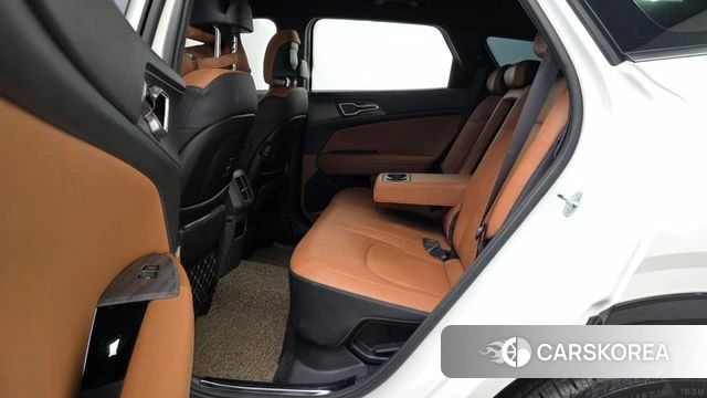 Kia Sportage 5th Generation Hybrid 2023 Белый из Кореи, фото 3