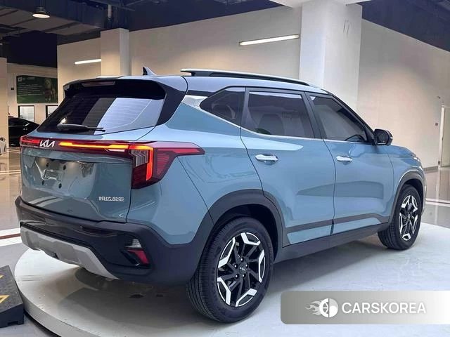 Kia Seltos 2024 Синий из Китая, фото 3