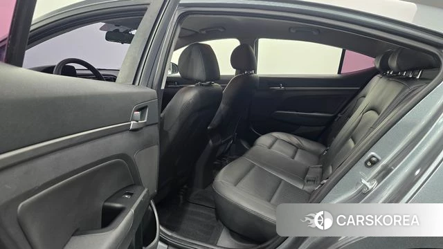 Hyundai Avante AD 2018 Серый из Кореи, фото 3